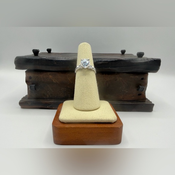 925 Sterling Silver CZ Solitaire Ring - Picture 4 of 13